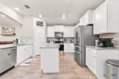 2298 Falcon Way, New Braunfels, TX 78130 - Photo 7