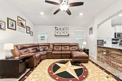 2298 Falcon Way, New Braunfels, TX 78130 - Photo 5