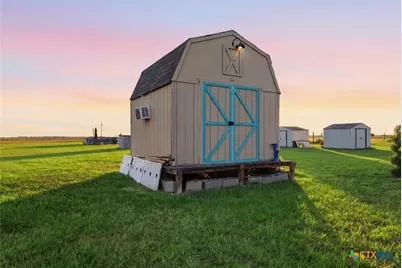 842 Wischkaemper Road, Victoria, TX 77905 - Photo 17