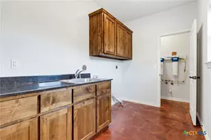 534 County Rd 3081, Lampasas, TX 76550 - Photo 15