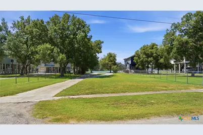 152 Lakeside Drive, Seguin, TX 78155 - Photo 7