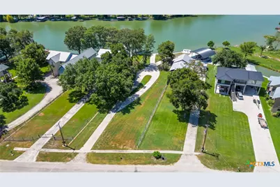152 Lakeside Drive, Seguin, TX 78155 - Photo 9