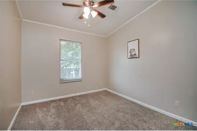 807 E Mesquite Lane, Victoria, TX 77901 - Photo 13