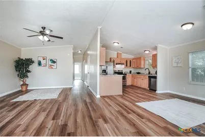 807 E Mesquite Lane, Victoria, TX 77901 - Photo 5