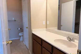 1229 Hilltop Dr, San Marcos, TX 78666 - Photo 11