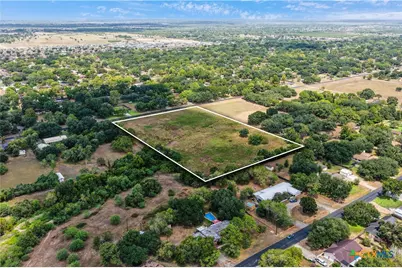 303 Edinburgh Street, Victoria, TX 77904 - Photo 1