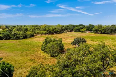 303 Edinburgh Street, Victoria, TX 77904 - Photo 5