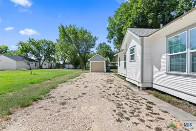 1903 E North Street, Victoria, TX 77901 - Photo 21