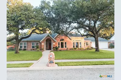 303 Woodlands Lane, Victoria, TX 77904 - Photo 1