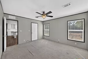 209 Sandy Oaks Dr, Seguin, TX 78155 - Photo 15