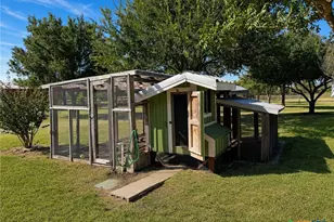 2415 Old Crawford Rd, Crawford, TX 76638 - Photo 35