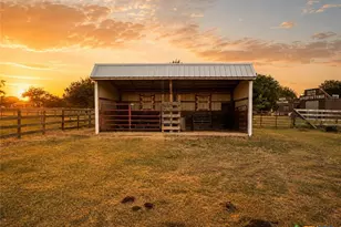2415 Old Crawford Rd, Crawford, TX 76638 - Photo 37