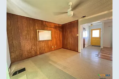 1409 Prospect Street, San Marcos, TX 78666 - Photo 9