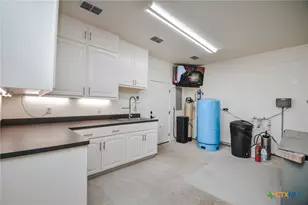 108 Ontario St, Victoria, TX 77905 - Photo 27