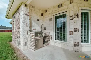 108 Ontario St, Victoria, TX 77905 - Photo 31