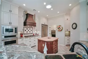 108 Ontario St, Victoria, TX 77905 - Photo 13