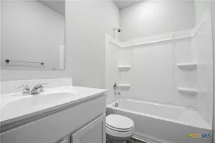 292 Legacy Cir, New Braunfels, TX 78130 - Photo 17