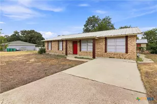 1400 Magnolia St, Belton, TX 76513 - Photo 1