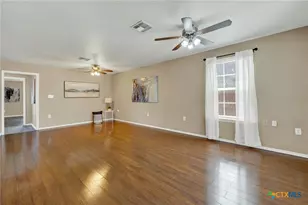 580 E Zipp Rd, New Braunfels, TX 78130 - Photo 31