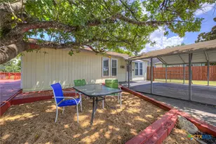 580 E Zipp Rd, New Braunfels, TX 78130 - Photo 29