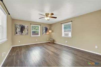 580 E Zipp Road, New Braunfels, TX 78130 - Photo 37