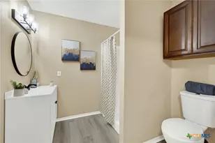 580 E Zipp Rd, New Braunfels, TX 78130 - Photo 37