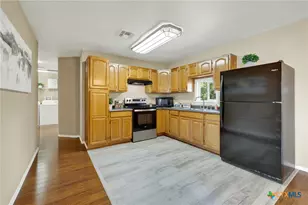 580 E Zipp Rd, New Braunfels, TX 78130 - Photo 33