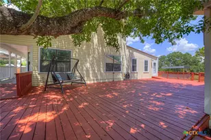 580 E Zipp Rd, New Braunfels, TX 78130 - Photo 41