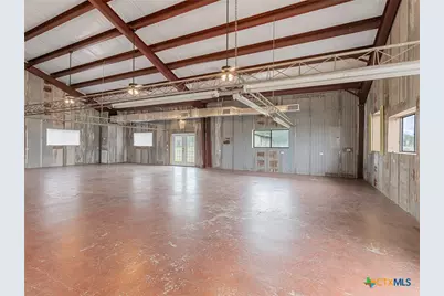 1401 N Wells Street, Edna, TX 77957 - Photo 5