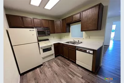 1628 Aquarena Springs Drive, San Marcos, TX 78666 - Photo 7