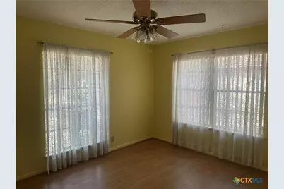 408 Royal Oak Drive, Victoria, TX 77905 - Photo 5