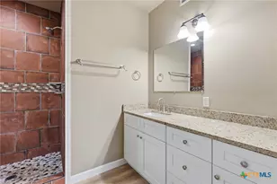 373 Cross Rd, Kingsbury, TX 78638 - Photo 11