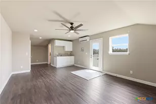 373 Cross Rd, Kingsbury, TX 78638 - Photo 19