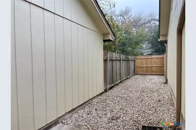 105 Blanco Street, San Marcos, TX 78666 - Photo 17