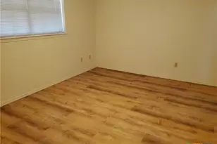 702 Cedar Pkwy, Seguin, TX 78155 - Photo 5