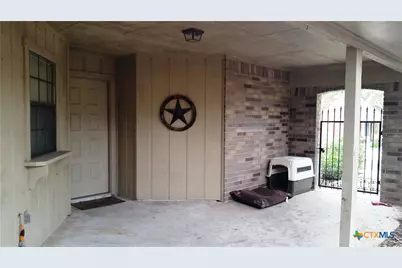 702 Cedar Parkway, Seguin, TX 78155 - Photo 7