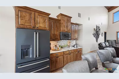 12093 Sulphur Springs Road, Adkins, TX 78101 - Photo 7