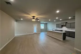 3108 Seeker St, Killeen, TX 76549 - Photo 3