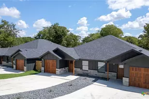 203 Boyles St, Belton, TX 76513 - Photo 3