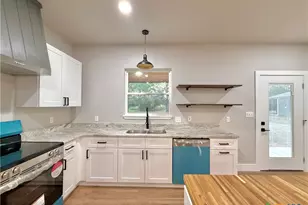 84 Paloma Rd, Victoria, TX 77905 - Photo 9