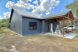 84 Paloma Rd, Victoria, TX 77905 - Photo 1