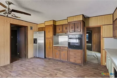 924 Lake Drive, Seguin, TX 78155 - Photo 19