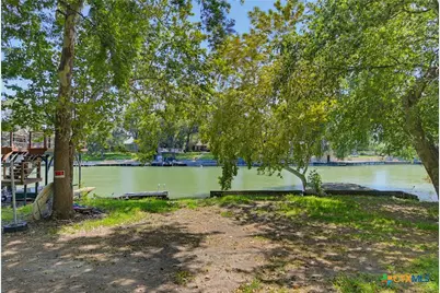 924 Lake Drive, Seguin, TX 78155 - Photo 3