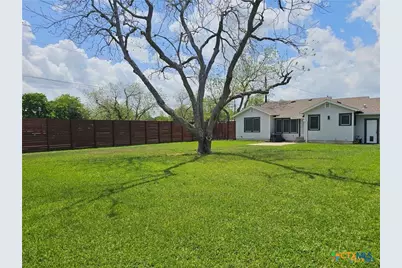 2002 N Wheeler Street, Victoria, TX 77901 - Photo 5