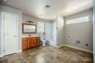 96 E Meadowlark Dr, Port Lavaca, TX 77979 - Photo 25