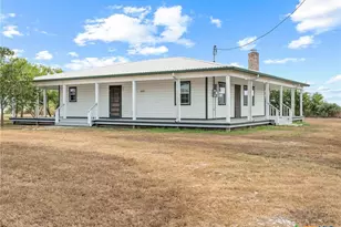 96 E Meadowlark Dr, Port Lavaca, TX 77979 - Photo 7