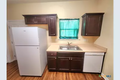 502 Migl Street, Yoakum, TX 77995 - Photo 17