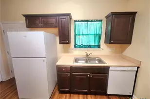 502 Migl St, Yoakum, TX 77995 - Photo 17