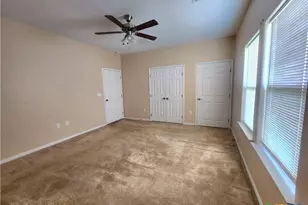 502 Migl St, Yoakum, TX 77995 - Photo 19