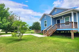 502 Migl St, Yoakum, TX 77995 - Photo 3